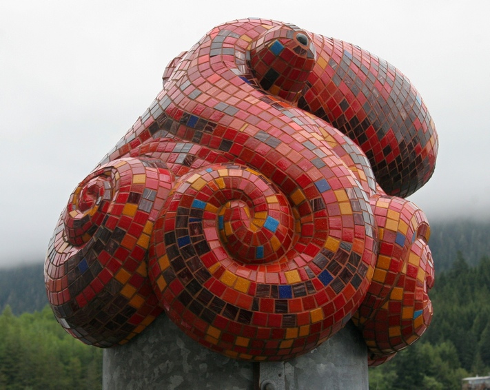 Description: octopus sculpture made of small tiles